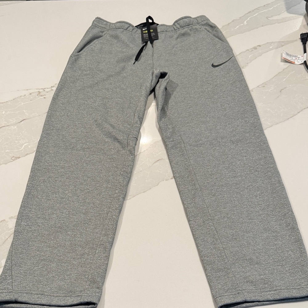 Nike Men's Gray Sweatpants